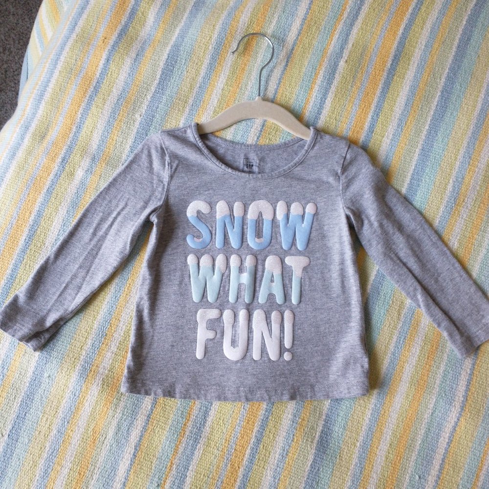 ⭐ Lot of 2 Toddler Girl GAP long sleeve tops 18-24m - Picture 2 of 16